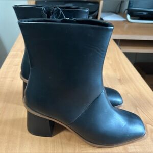 New boots time and tru memory foam black dress shoes woman size 10